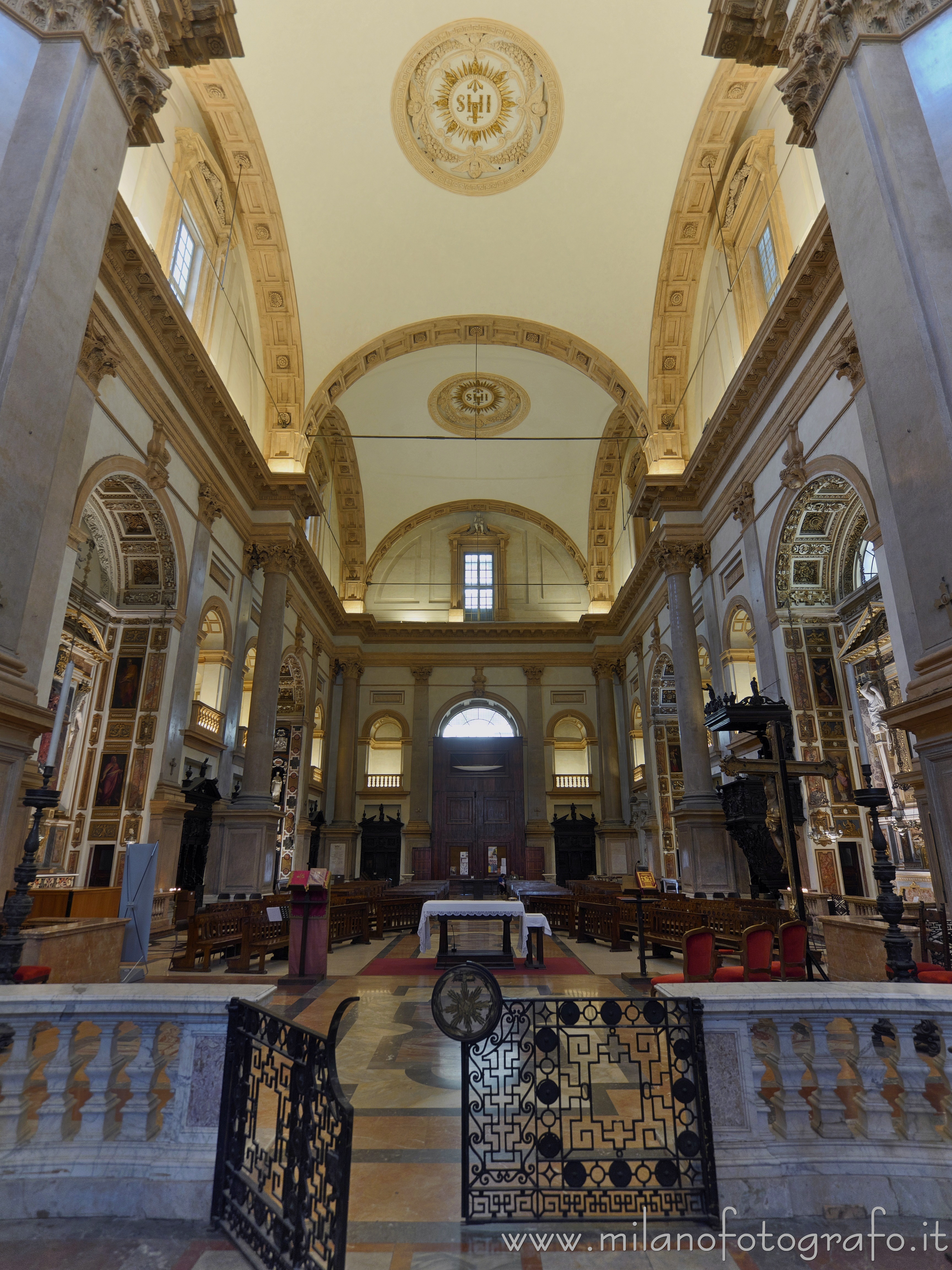 Milano - Navata della Chiesa di San Fedele - Foto a piena risoluzione
